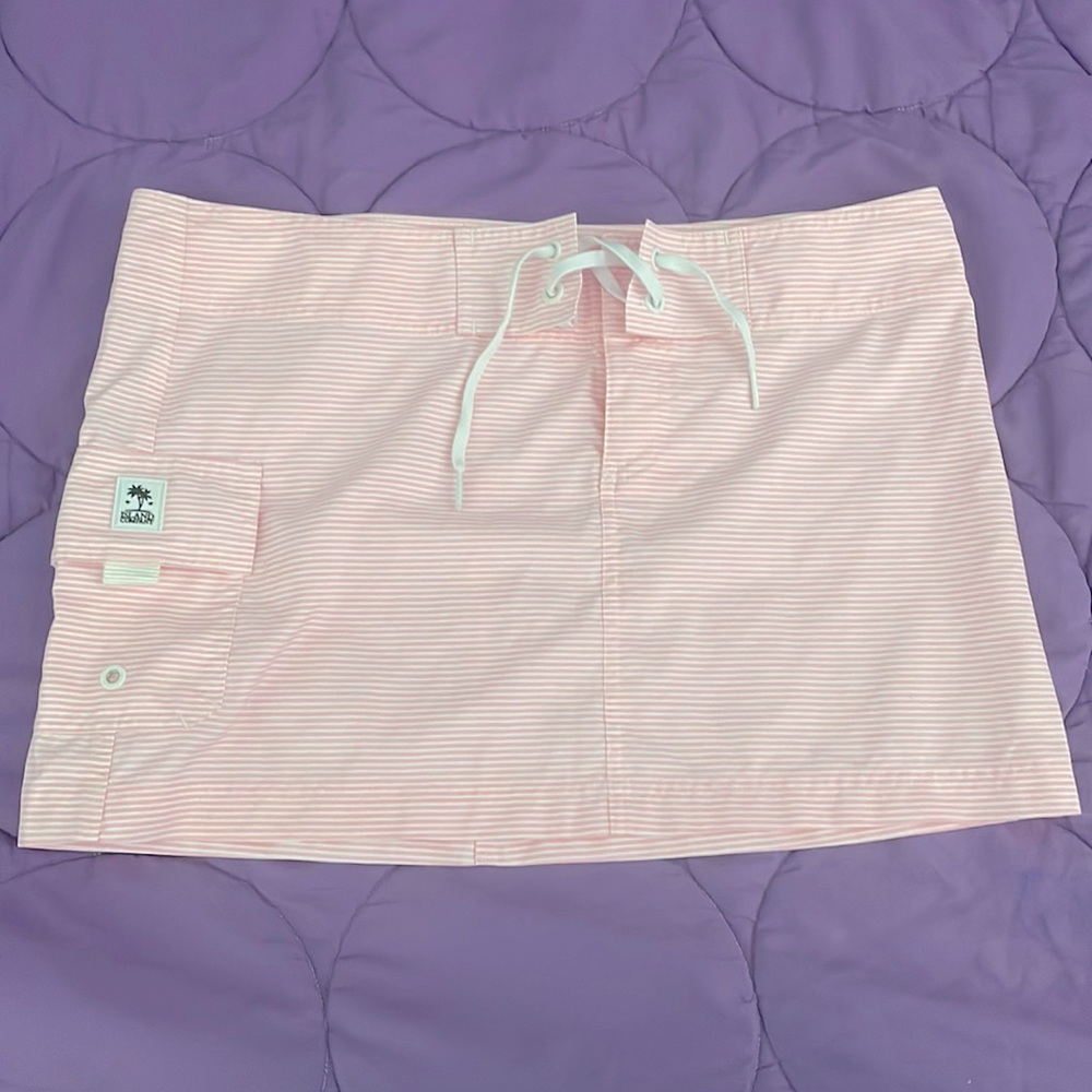 Pink vertical pinstripe swim skirt